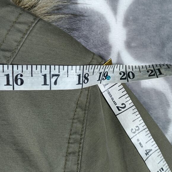 Gap Jacket Womens XL Green Hooded Parka Faux Fur Lined Winter Warm Coat - Picture 10 of 14